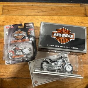 Maisto 2004 Die Cast 1:24 Scale Harley Davidson Series 2 Motorcycles (Lot Of 2)
